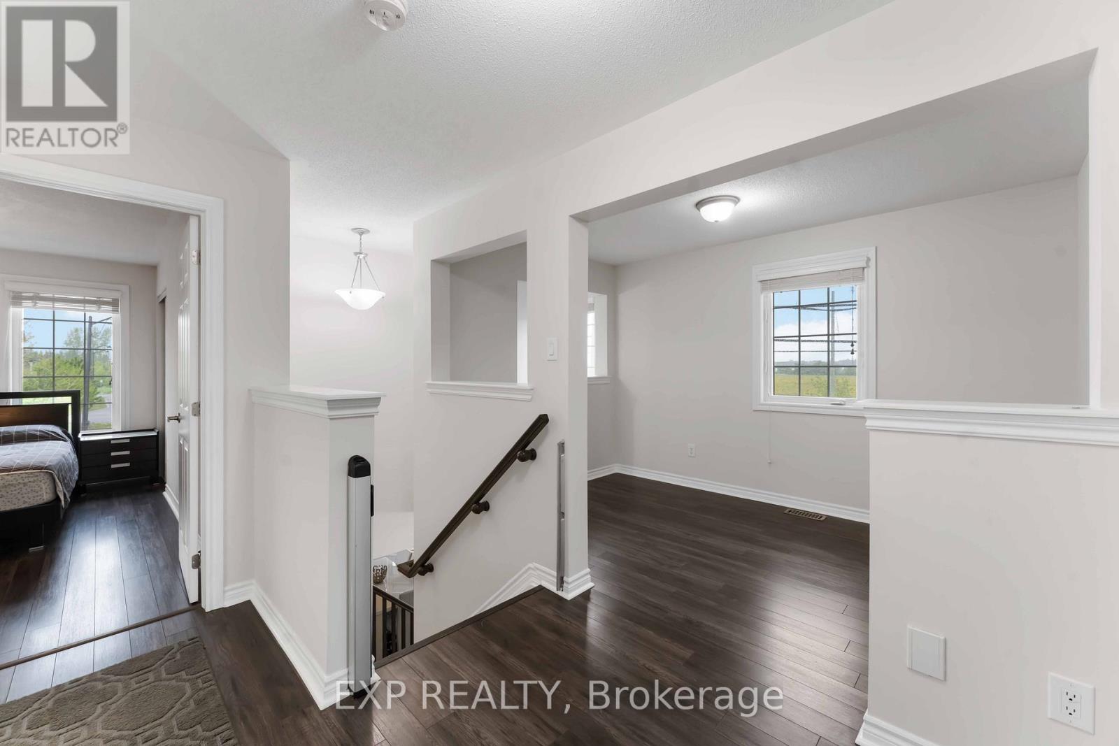 226 Par-La-Ville Circle, Ottawa, Ontario  K2S 0T6 - Photo 14 - X12505490