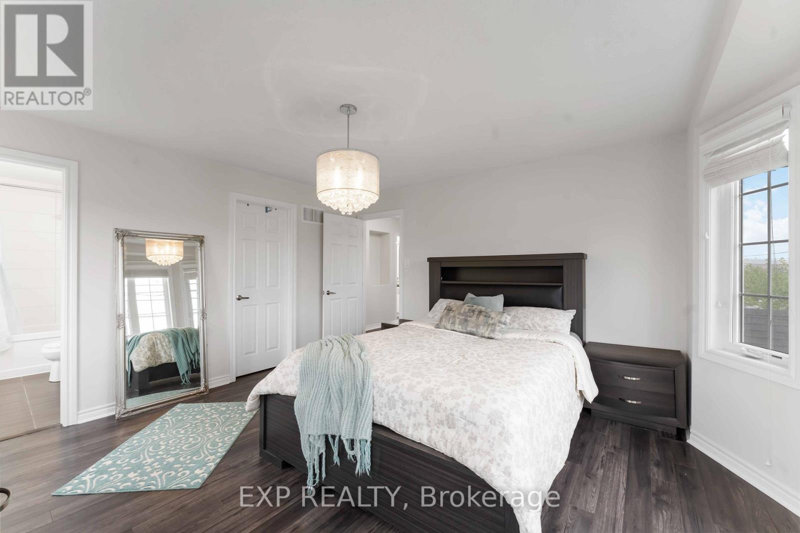 226 Par-La-Ville Circle, Ottawa, Ontario  K2S 0T6 - Photo 17 - X12505490