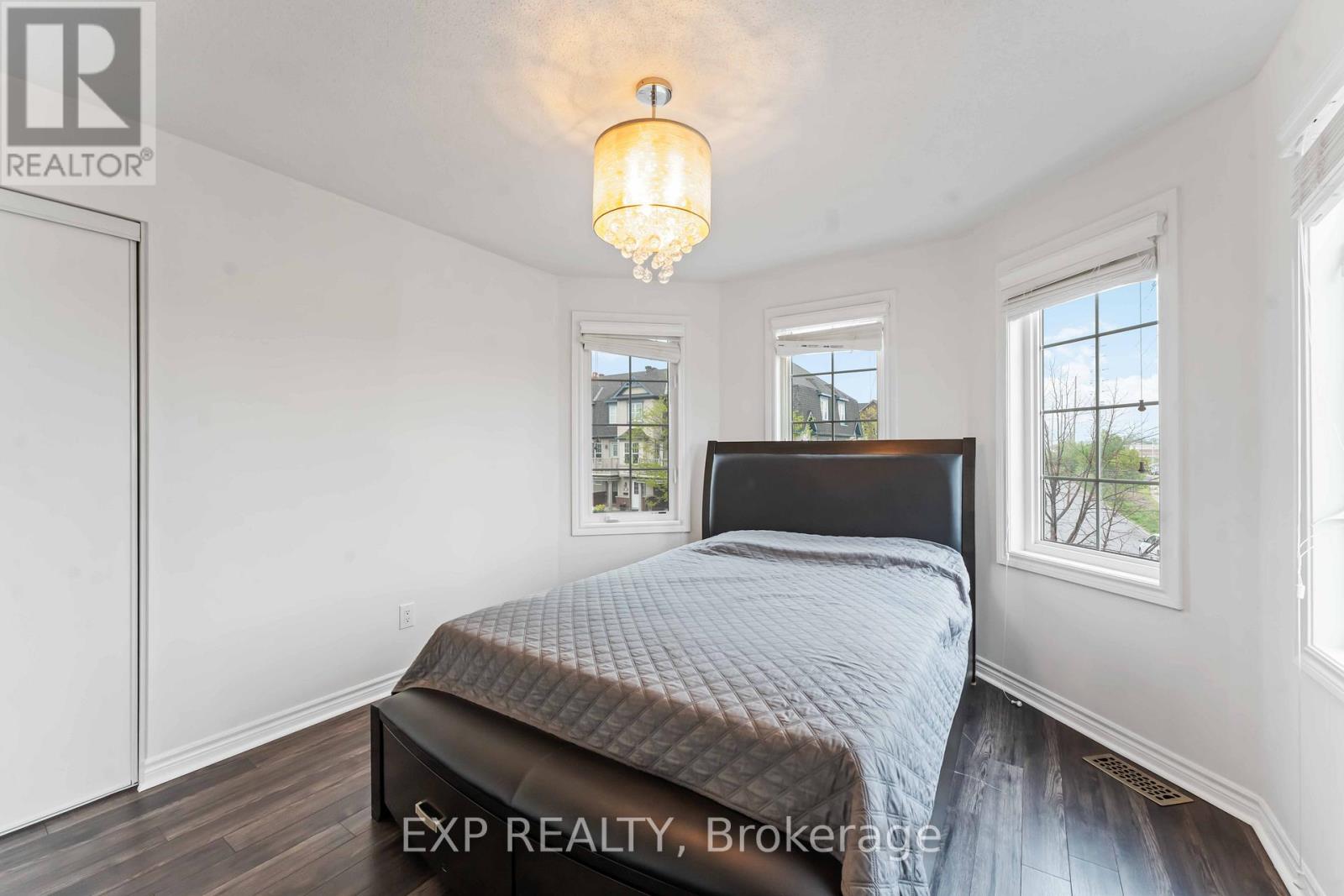 226 Par-La-Ville Circle, Ottawa, Ontario  K2S 0T6 - Photo 24 - X12505490