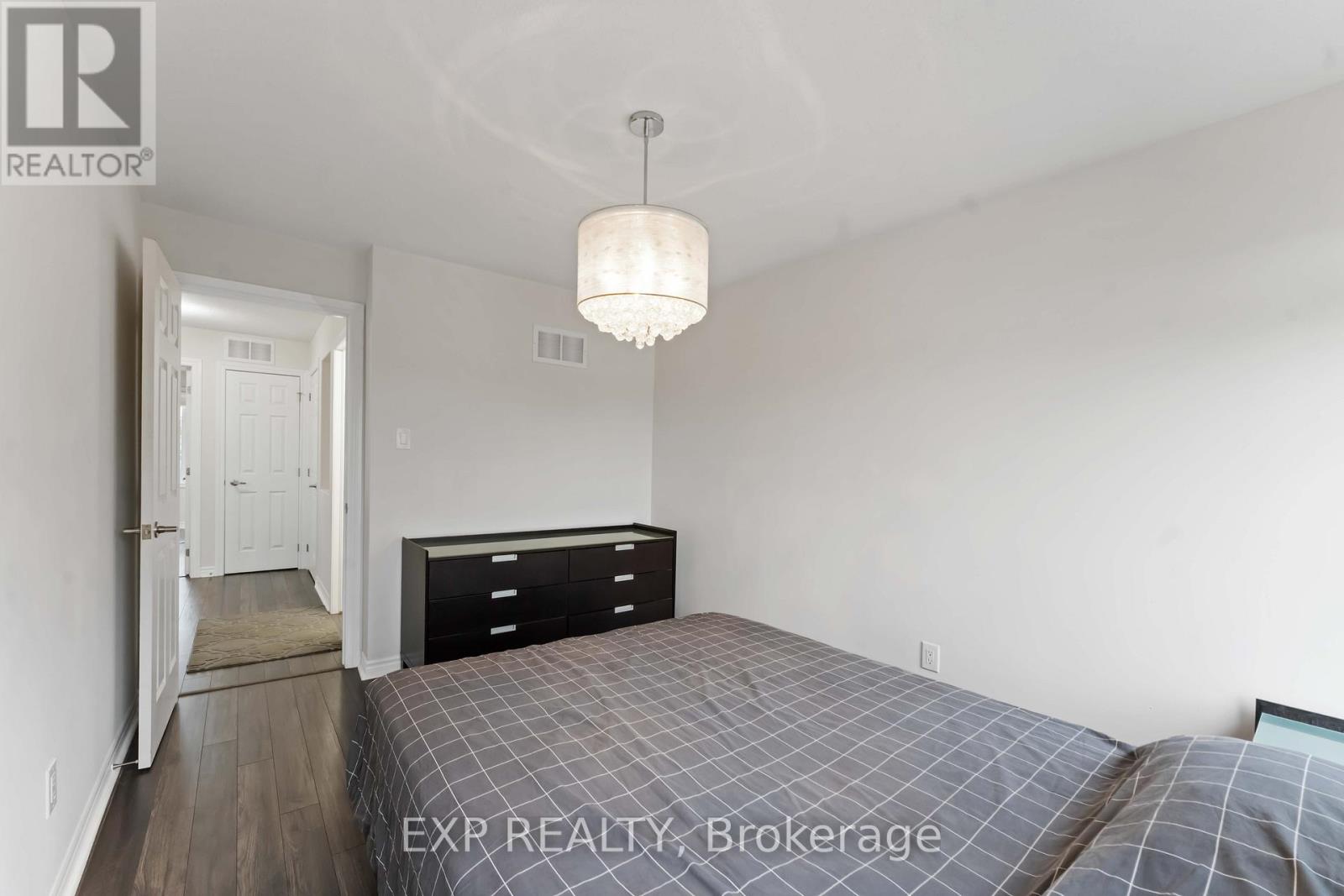 226 Par-La-Ville Circle, Ottawa, Ontario  K2S 0T6 - Photo 27 - X12505490