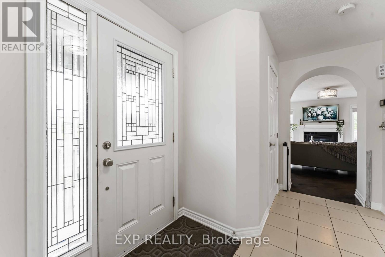 226 Par-La-Ville Circle, Ottawa, Ontario  K2S 0T6 - Photo 3 - X12505490