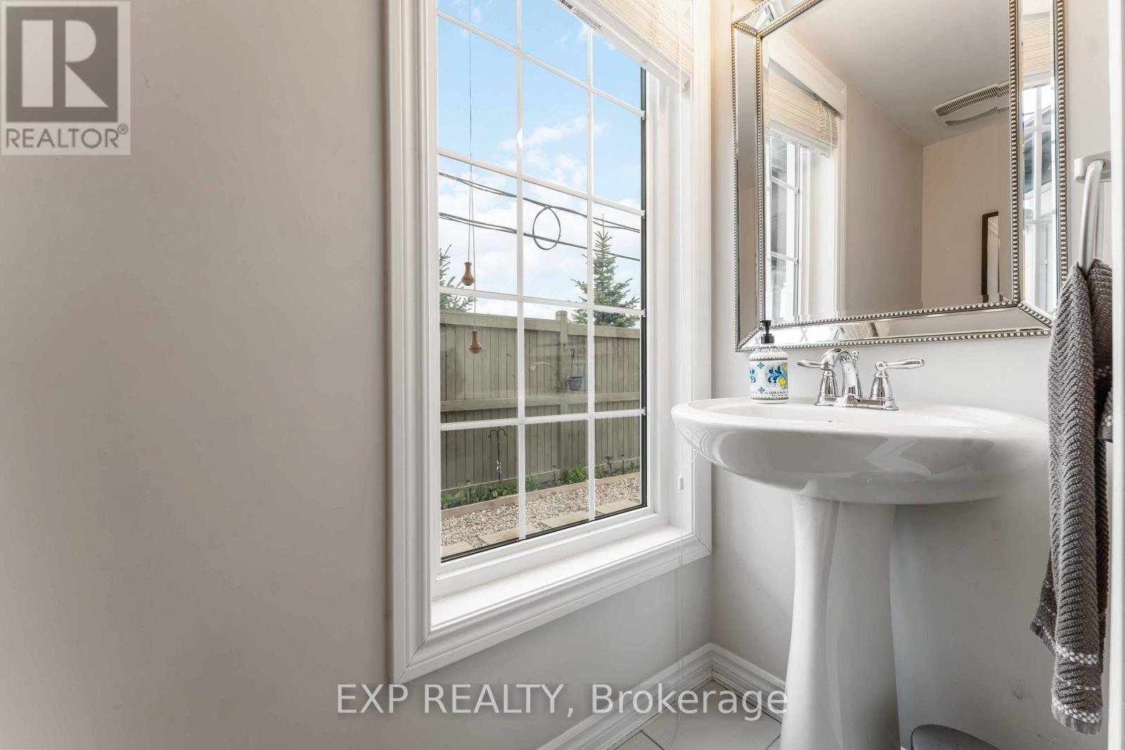 226 Par-La-Ville Circle, Ottawa, Ontario  K2S 0T6 - Photo 34 - X12505490