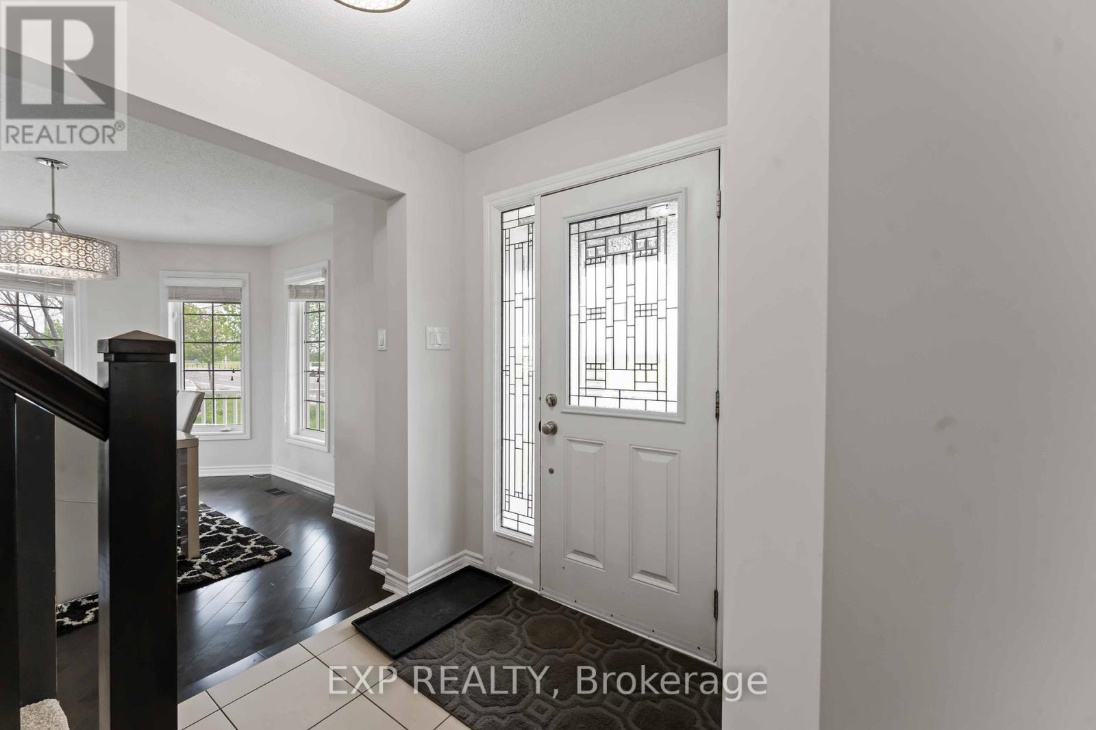 226 Par-La-Ville Circle, Ottawa, Ontario  K2S 0T6 - Photo 5 - X12505490