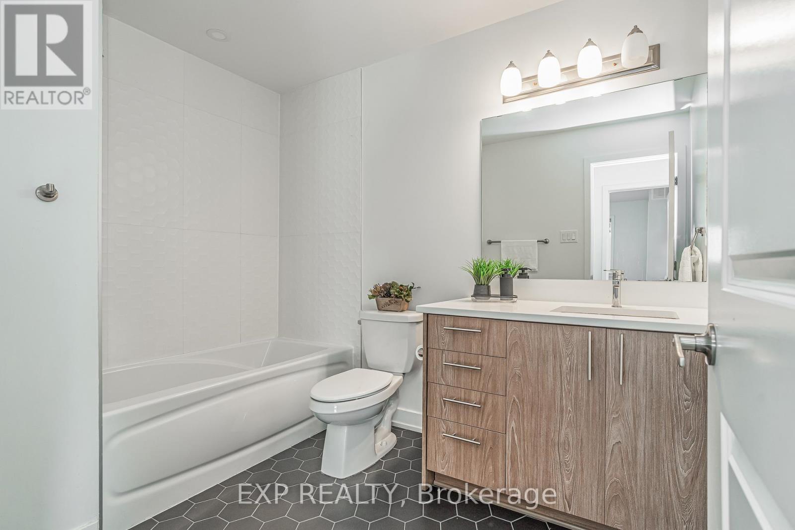 92 Big Dipper Street, Ottawa, Ontario  K4M 0L9 - Photo 20 - X12505542