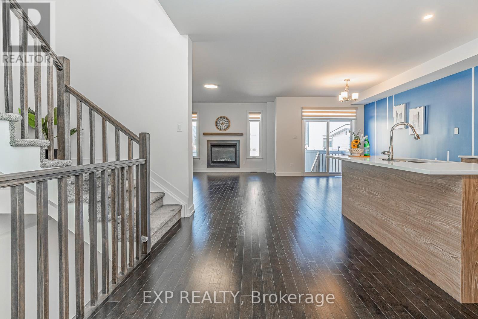 92 Big Dipper Street, Ottawa, Ontario  K4M 0L9 - Photo 5 - X12505542