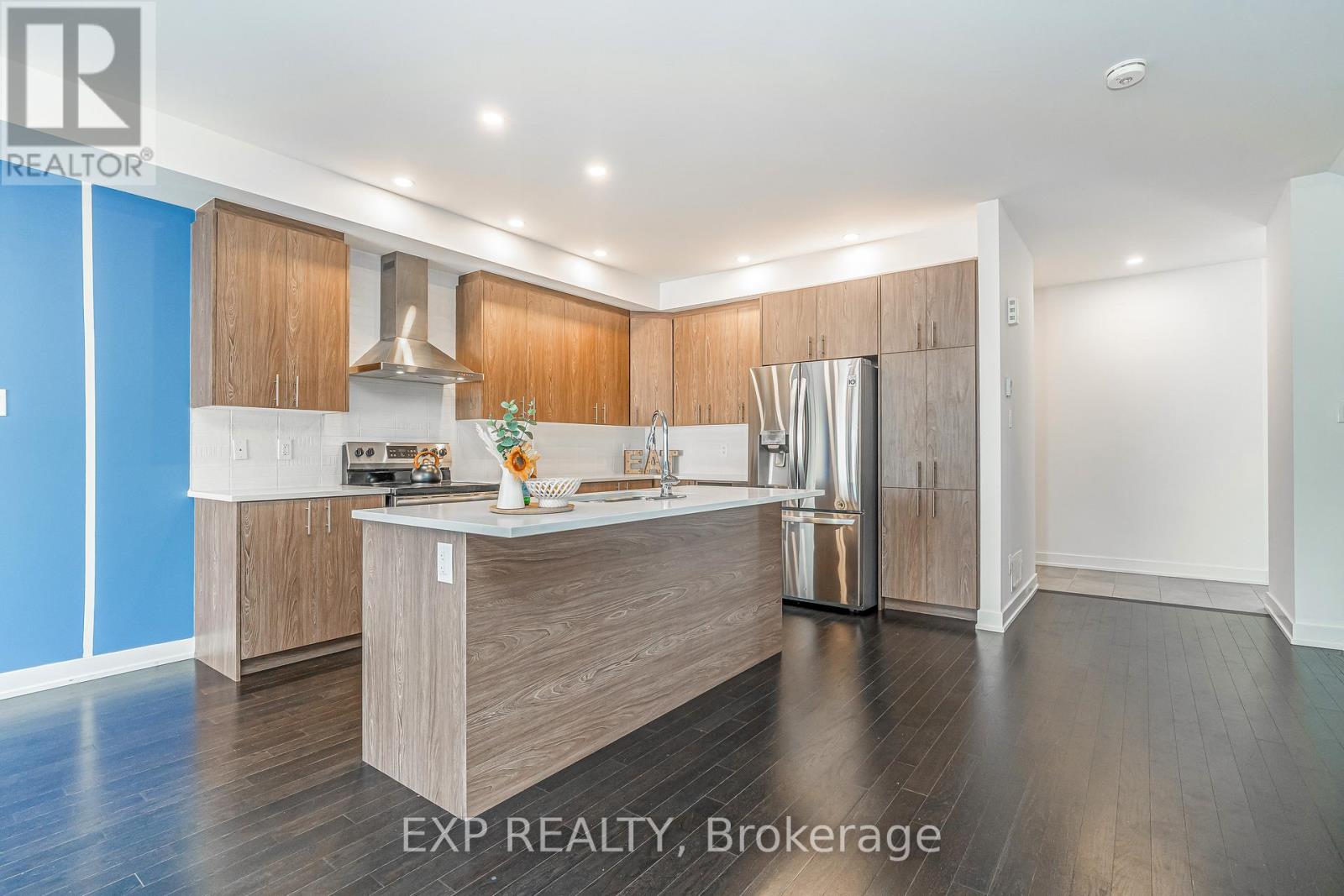 92 Big Dipper Street, Ottawa, Ontario  K4M 0L9 - Photo 8 - X12505542