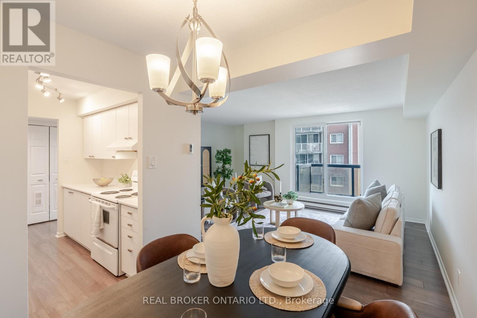 906 - 199 Kent Street, Ottawa, Ontario  K2P 2K8 - Photo 10 - X12505550