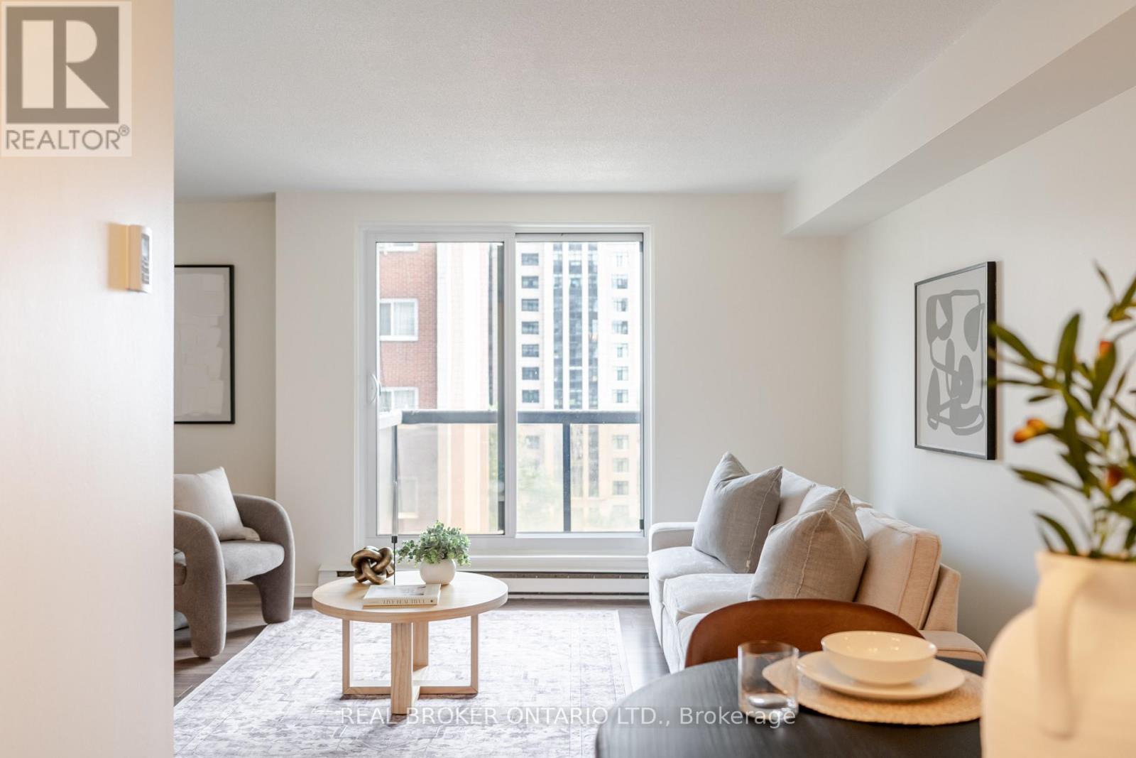 906 - 199 Kent Street, Ottawa, Ontario  K2P 2K8 - Photo 11 - X12505550