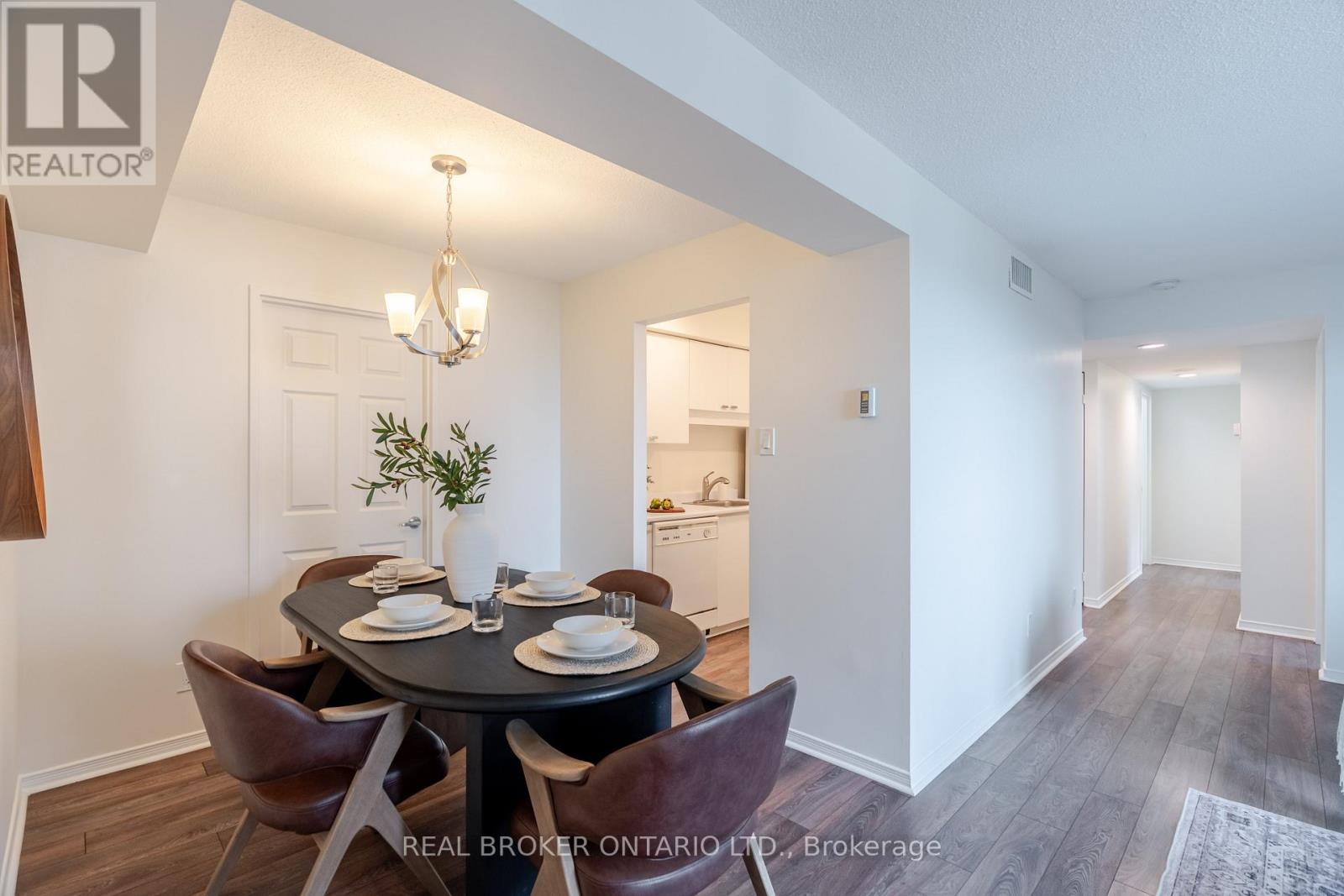 906 - 199 Kent Street, Ottawa, Ontario  K2P 2K8 - Photo 9 - X12505550