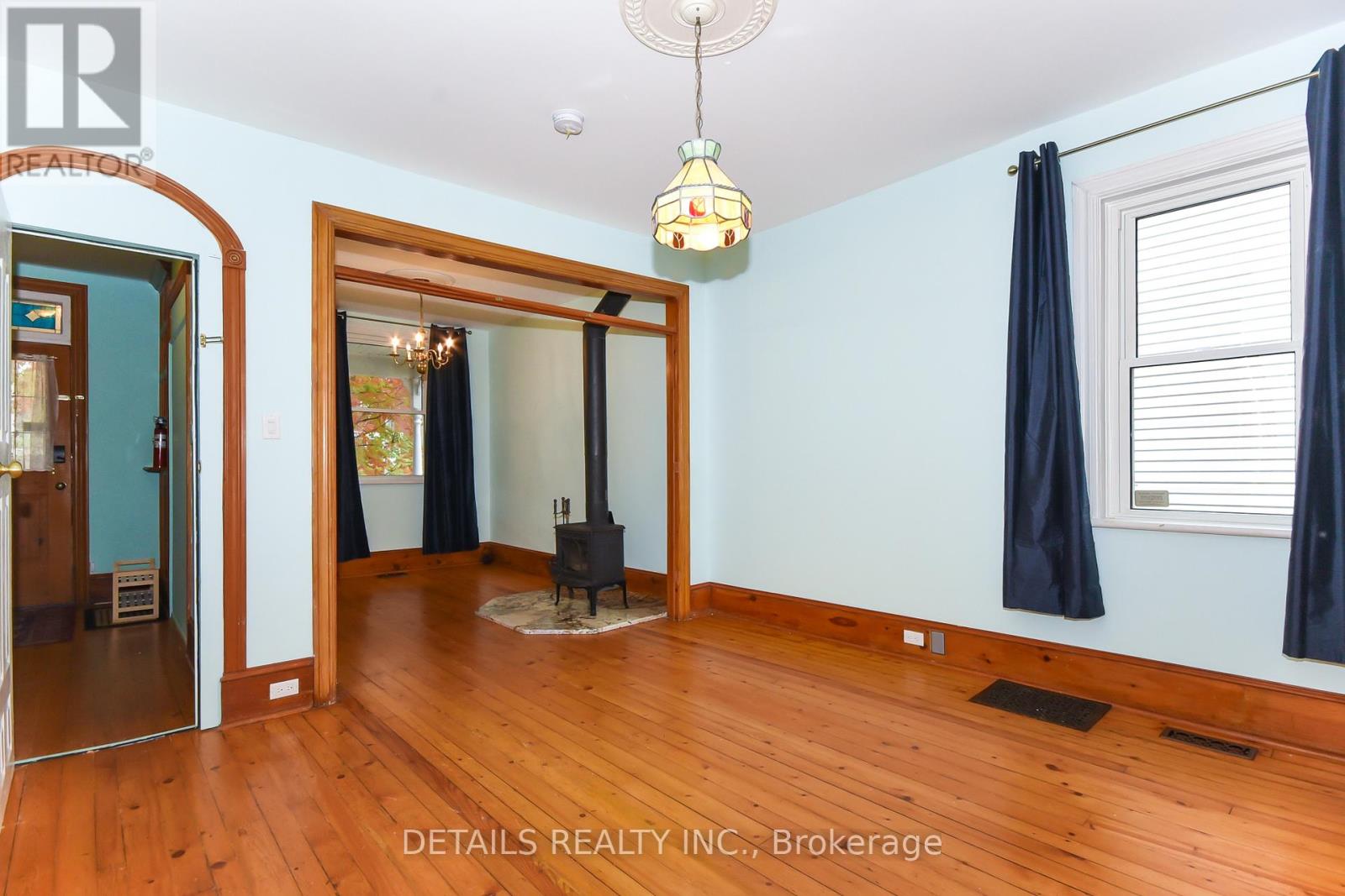 19 Gould Street, Ottawa, Ontario  K1Y 2P1 - Photo 4 - X12505554