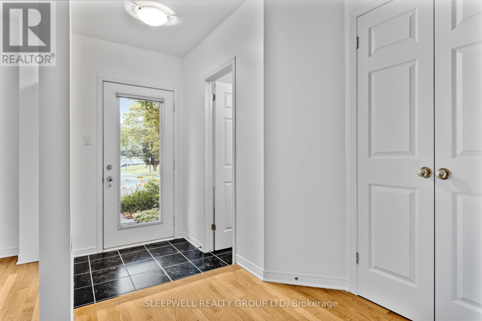 209 Hopewell Avenue, Ottawa, Ontario  K1S 5R9 - Photo 4 - X12505566