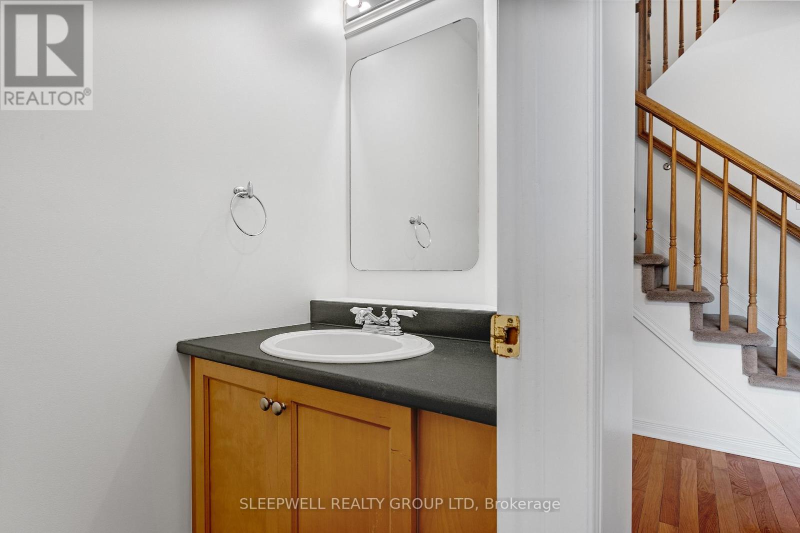 209 Hopewell Avenue, Ottawa, Ontario  K1S 5R9 - Photo 5 - X12505566