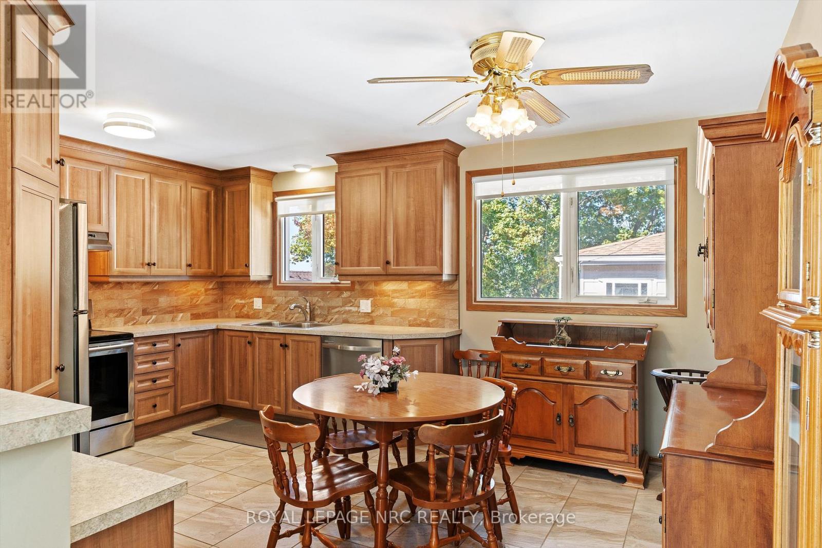 270 St. Paul Street W, St. Catharines, Ontario  L2S 2E7 - Photo 11 - X12505510