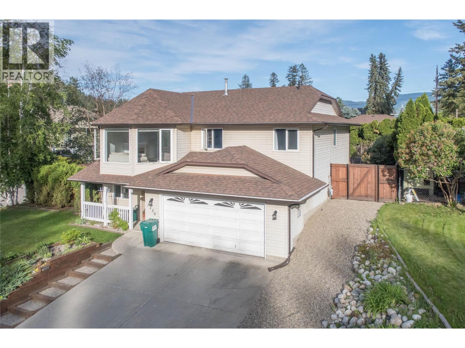 2250 Linea Crescent Lot# 10, lumby, British Columbia