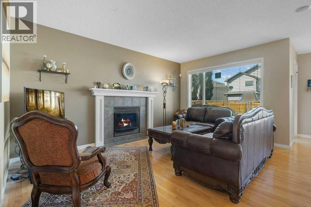 119 Valley Stream Circle Nw, Calgary, Alberta  T3B 5W2 - Photo 7 - A2259449