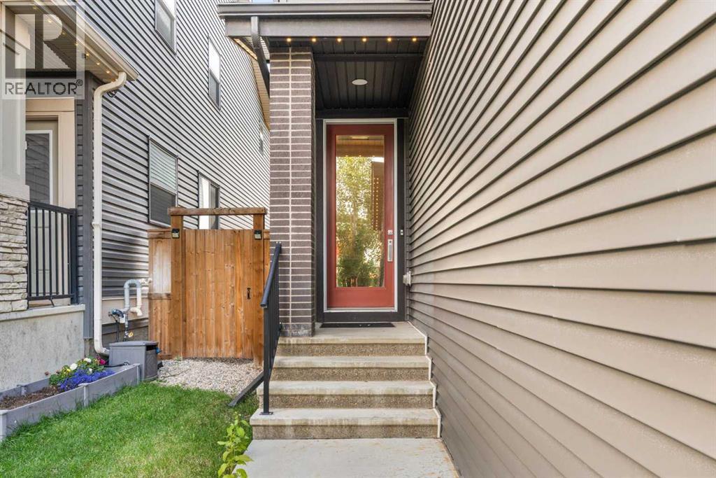 96 Belmont Terrace Sw, Calgary, Alberta  T2X 4H5 - Photo 2 - A2268278