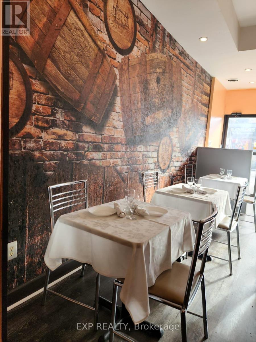 606 Bloor Street W, Toronto, Ontario  M6G 1K4 - Photo 20 - C12505334