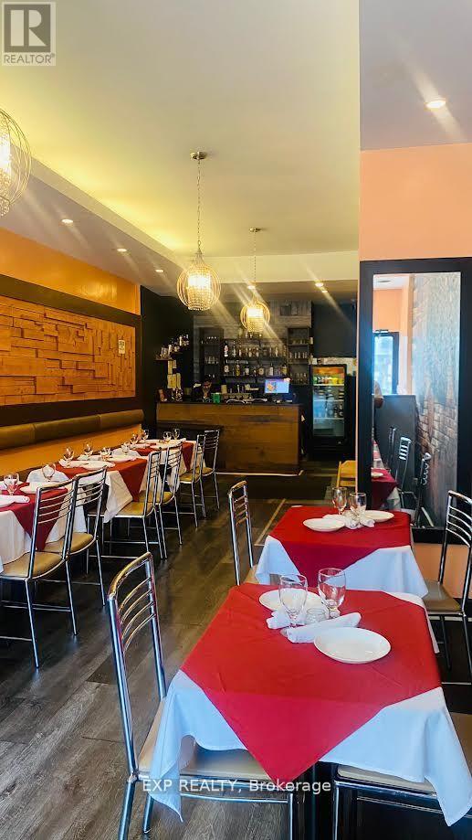 606 Bloor Street W, Toronto, Ontario  M6G 1K4 - Photo 9 - C12505334