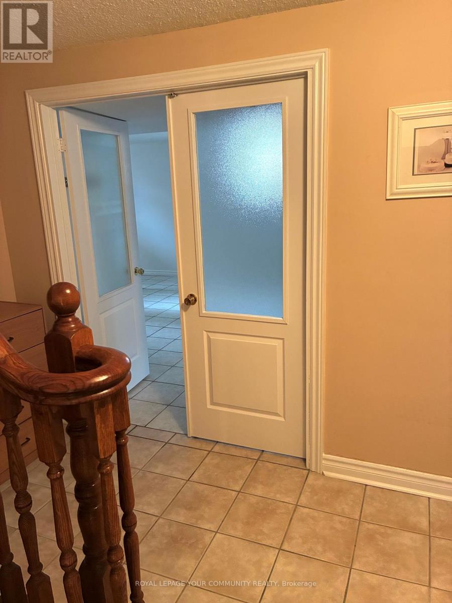 37 Depeuter Crescent, Bradford West Gwillimbury, Ontario  L3Z 3B3 - Photo 7 - N12457304