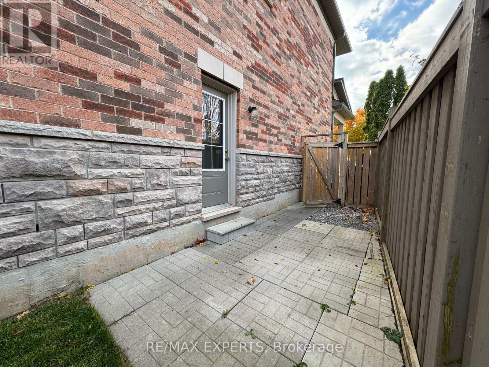 Bsmt - 11 Jewelville Street, Brampton, Ontario  L6X 2Y7 - Photo 5 - W12505310