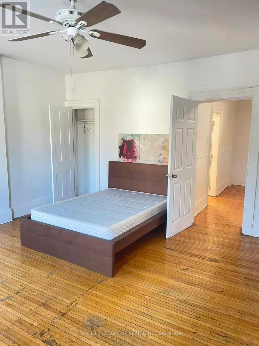 2nd&3rd - 26 Lippincott Street, Toronto, Ontario  M5S 2P2 - Photo 6 - C12505488