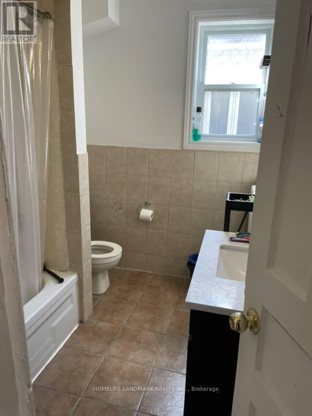 2nd&3rd - 26 Lippincott Street, Toronto, Ontario  M5S 2P2 - Photo 7 - C12505488