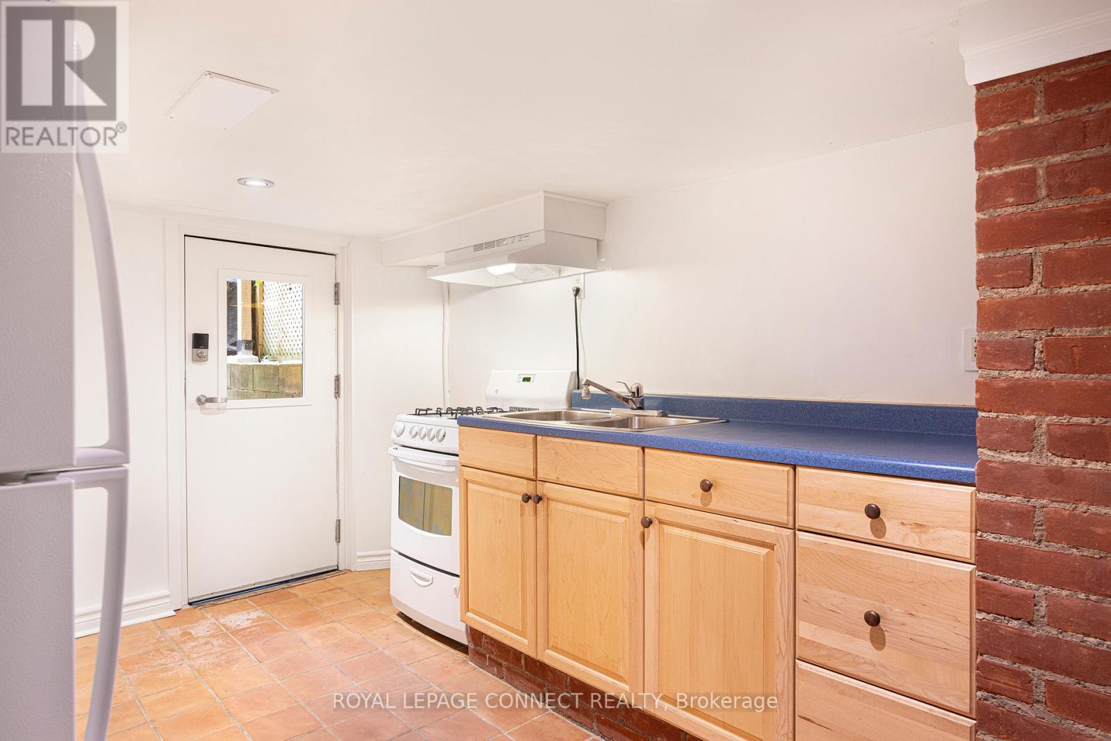 Bsmt - 389 Ashdale Avenue, Toronto, Ontario  M4L 2Z3 - Photo 6 - E12505544