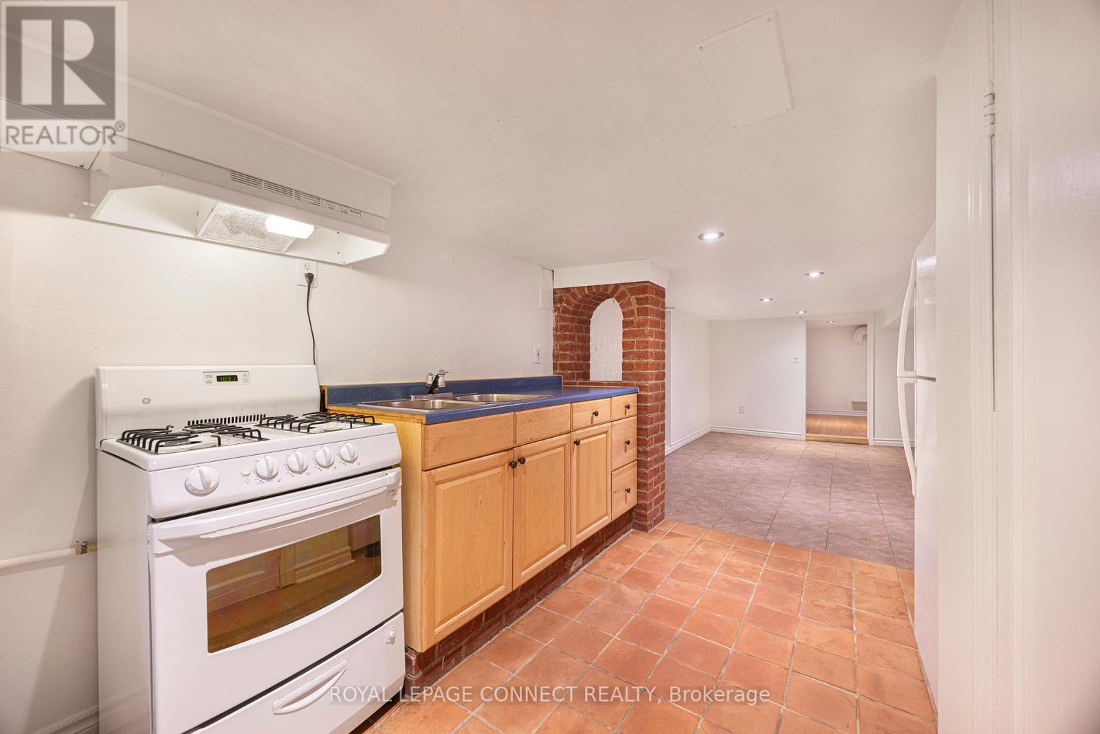 Bsmt - 389 Ashdale Avenue, Toronto, Ontario  M4L 2Z3 - Photo 7 - E12505544