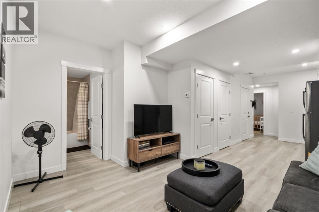 104 Carringsby Manor Nw, Calgary, Alberta  T3P 1T6 - Photo 40 - A2248269