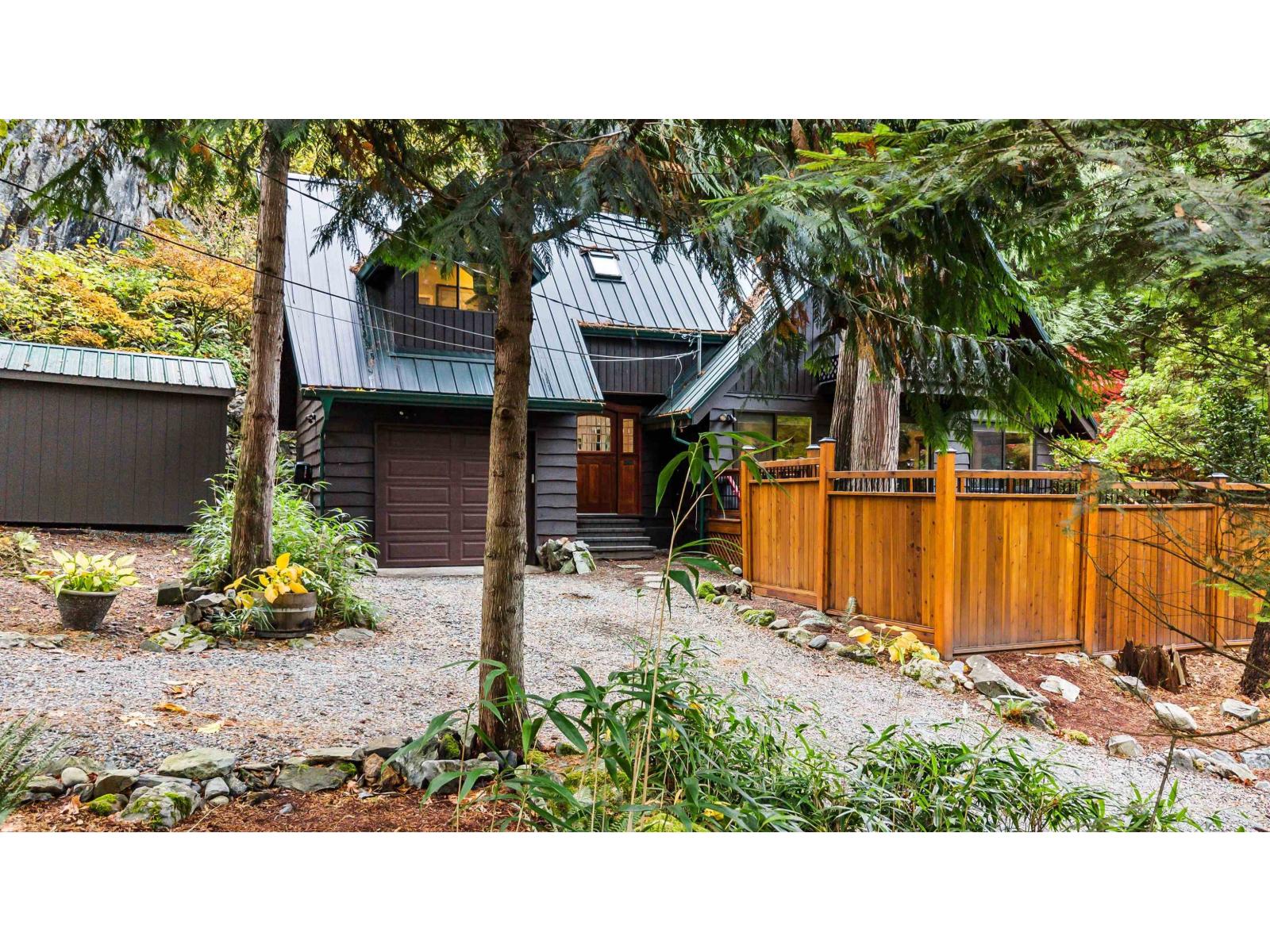 6326 Rockwell Drive, Harrison Lake, Harrison Hot Springs, British Columbia  V0M 1A0 - Photo 2 - R3064272