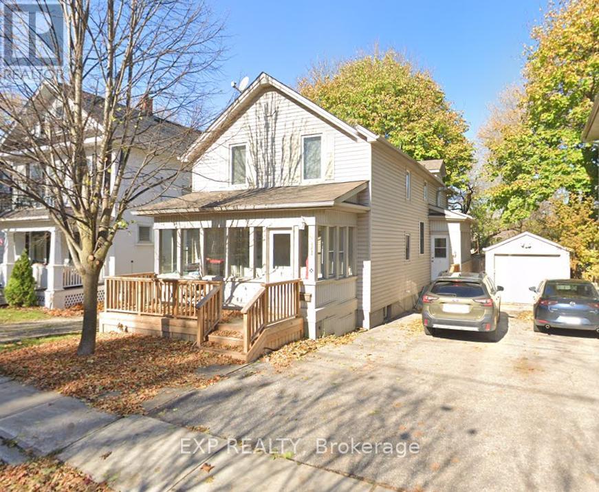 B - 411 SIMCOE STREET, Newmarket, Ontario