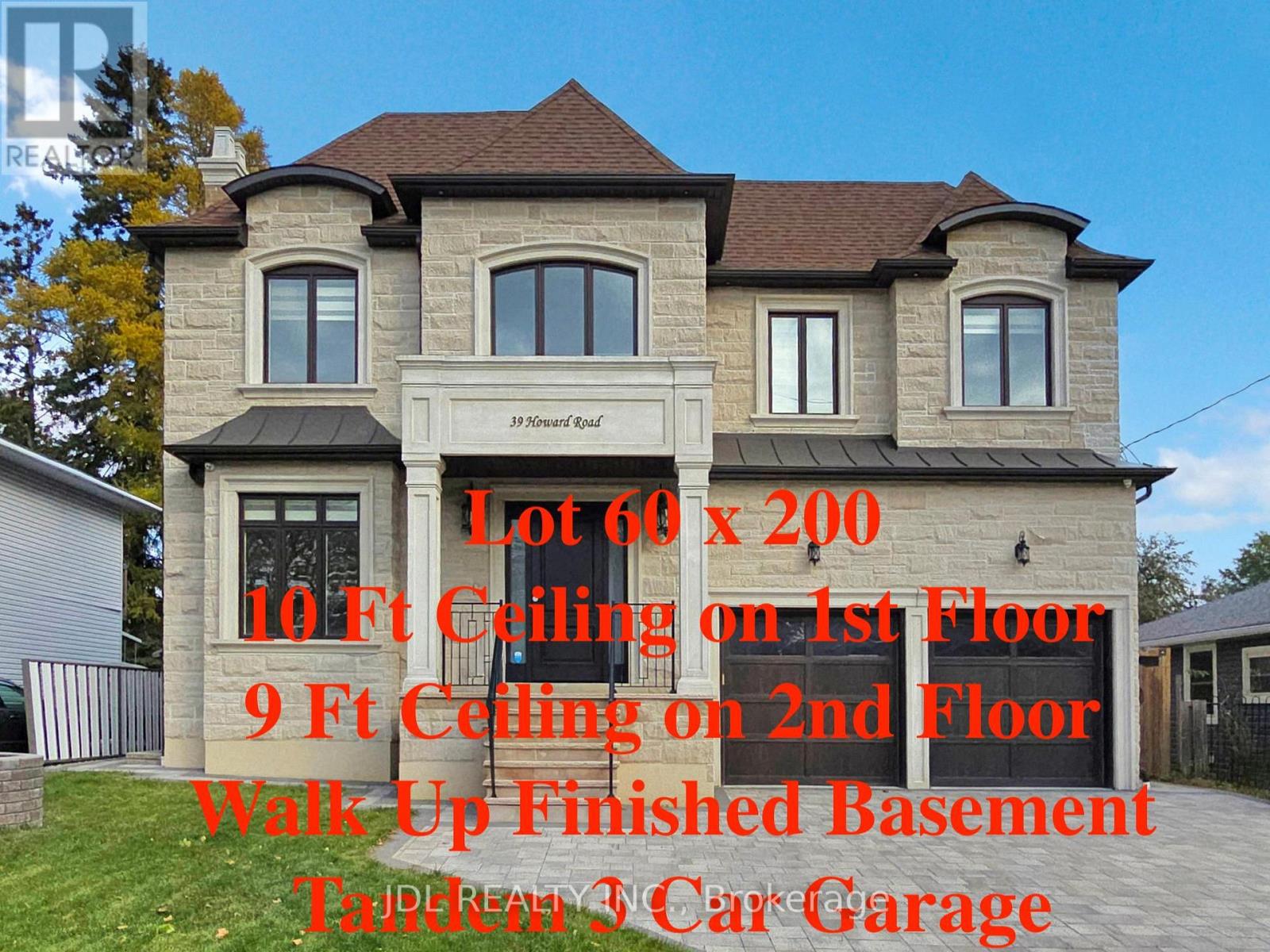 39 HOWARD ROAD, newmarket (huron heights-leslie valley), Ontario