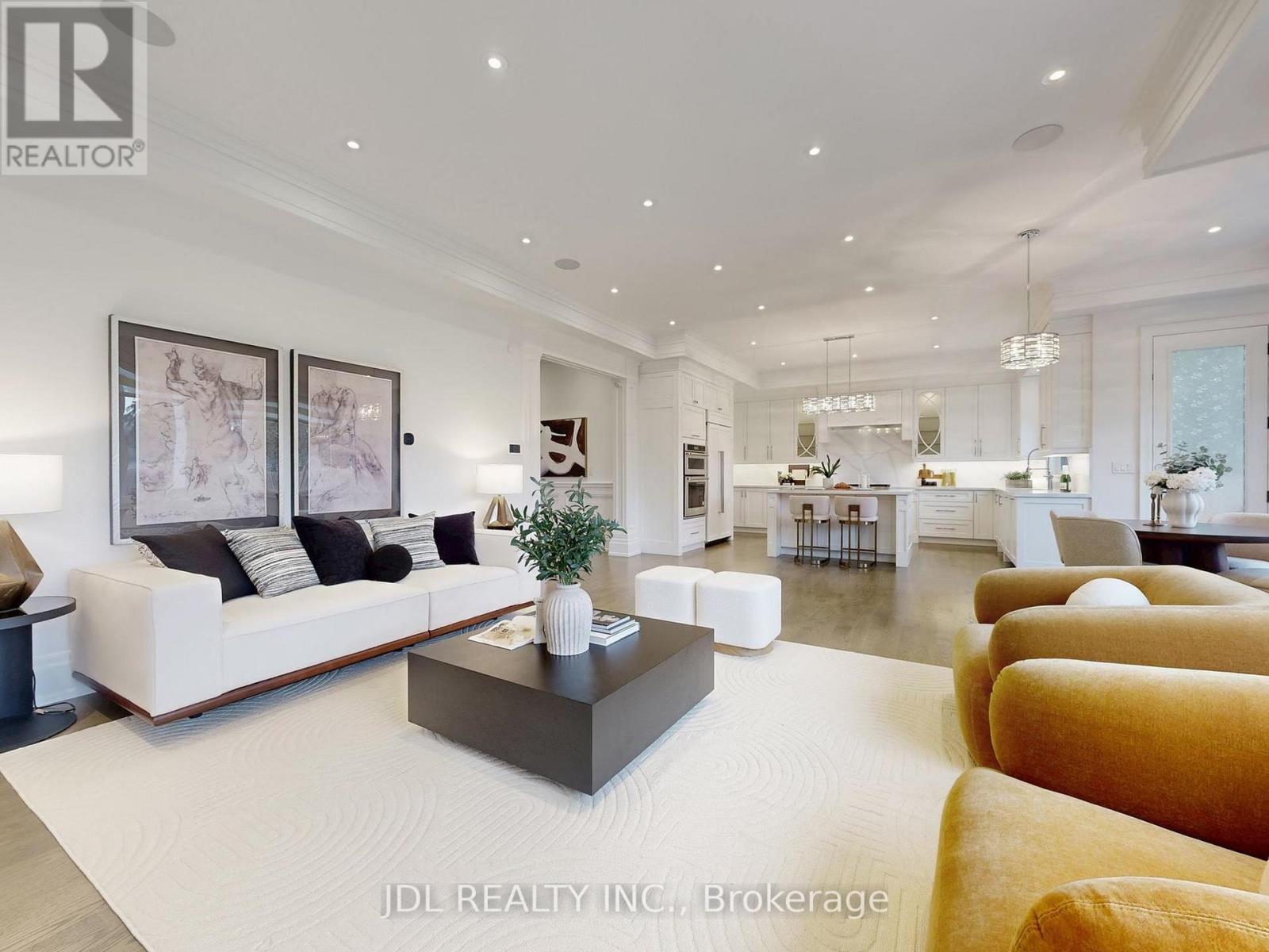 39 Howard Road, Newmarket, Ontario  L3Y 3G6 - Photo 11 - N12505552