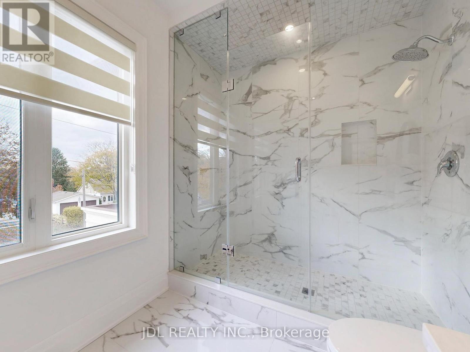 39 Howard Road, Newmarket, Ontario  L3Y 3G6 - Photo 26 - N12505552