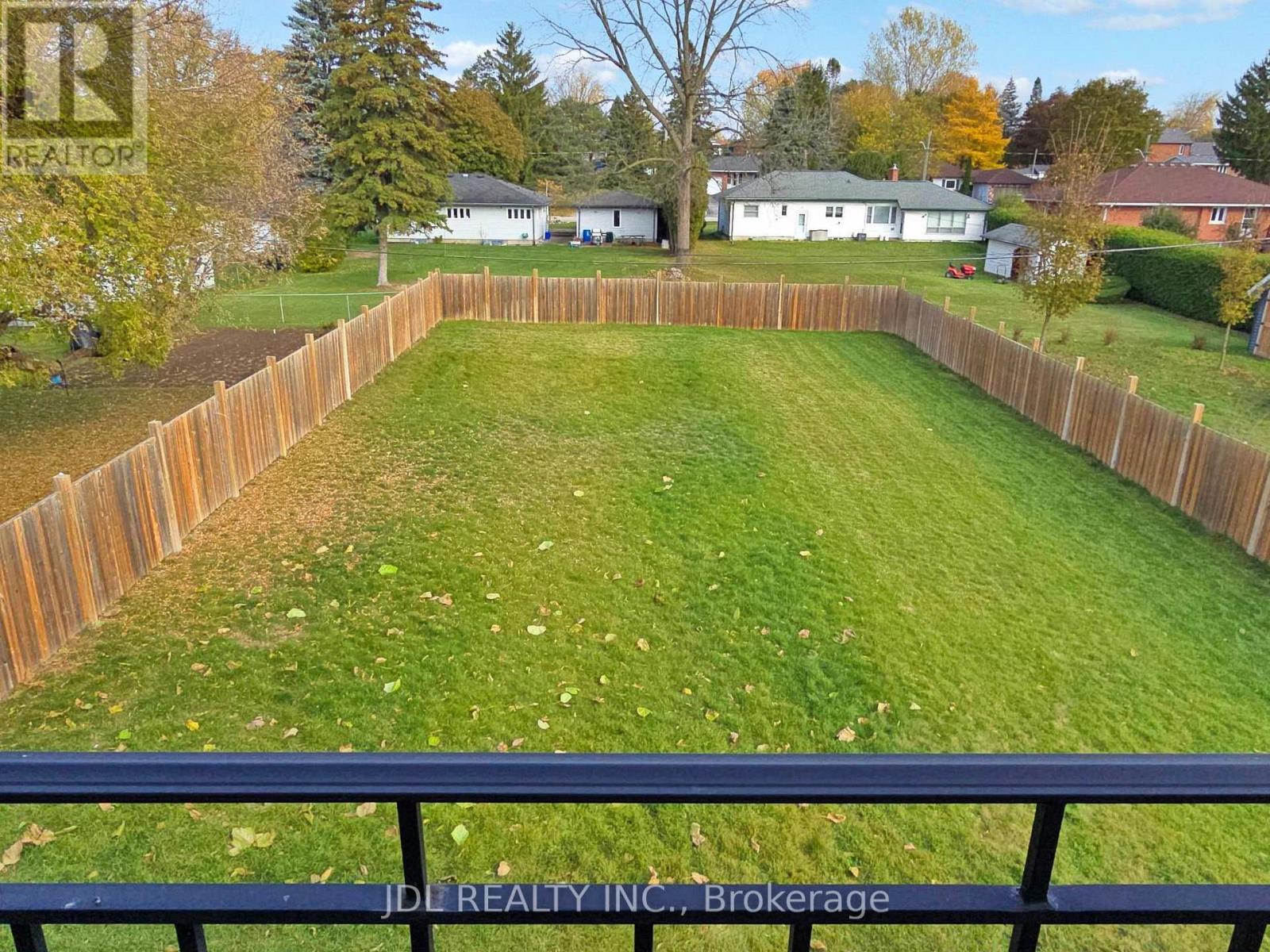 39 Howard Road, Newmarket, Ontario  L3Y 3G6 - Photo 32 - N12505552