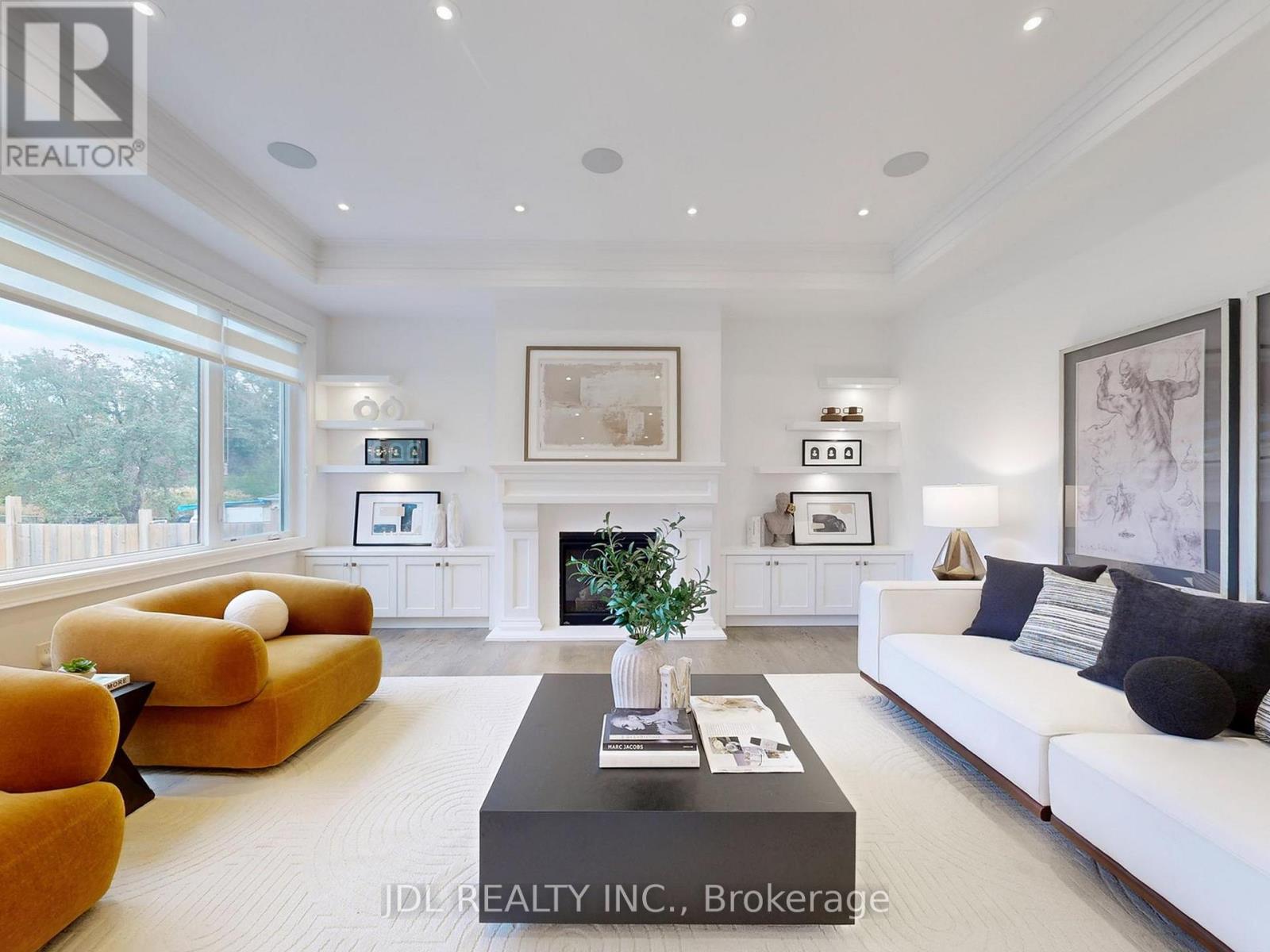 39 Howard Road, Newmarket, Ontario  L3Y 3G6 - Photo 9 - N12505552