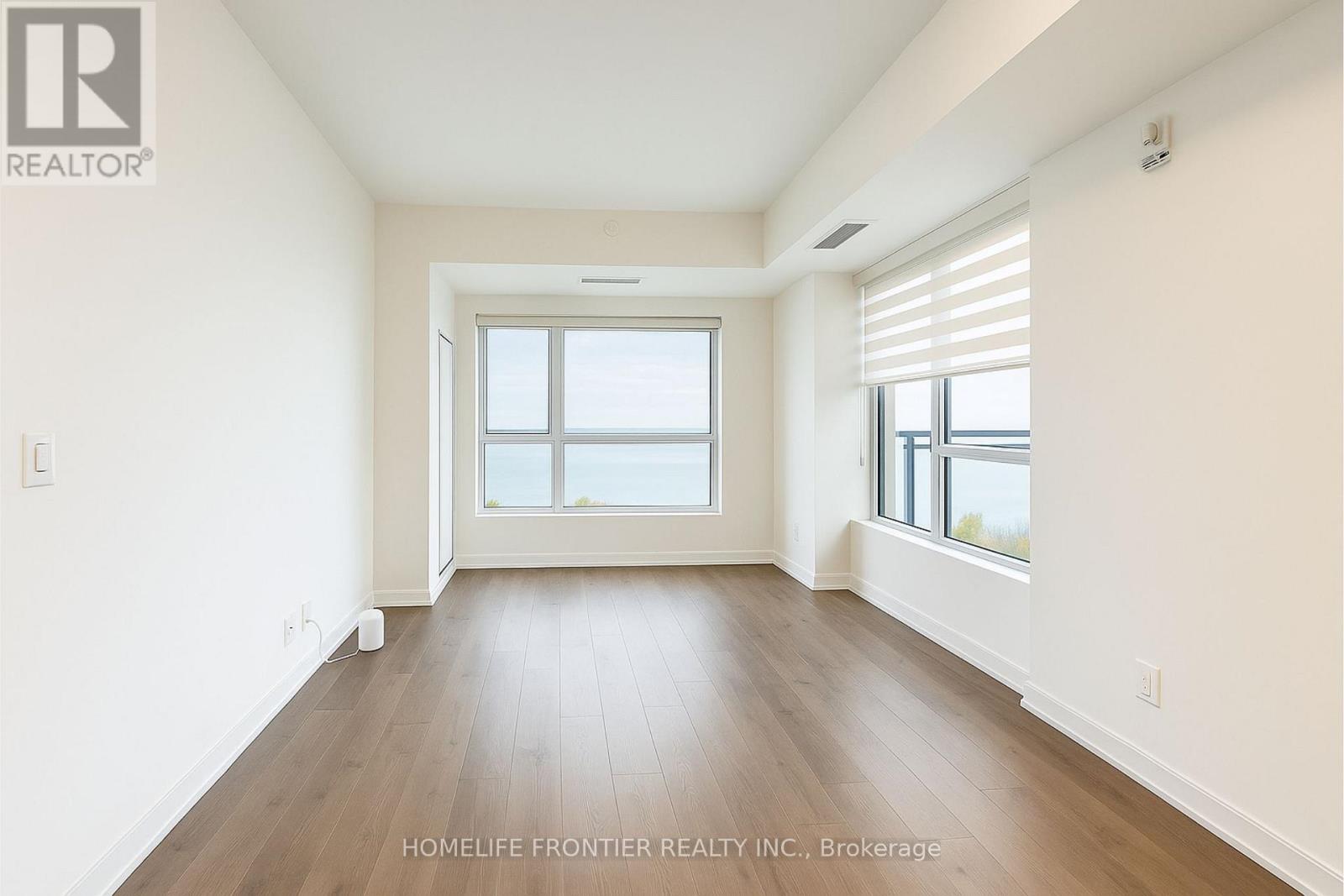 906 - 56 Lakeside Terrace, Barrie (Little Lake), Ontario  L4M 0L4 - Photo 12 - S12505486