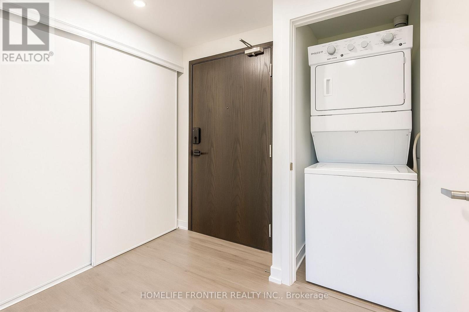 906 - 56 Lakeside Terrace, Barrie (Little Lake), Ontario  L4M 0L4 - Photo 9 - S12505486