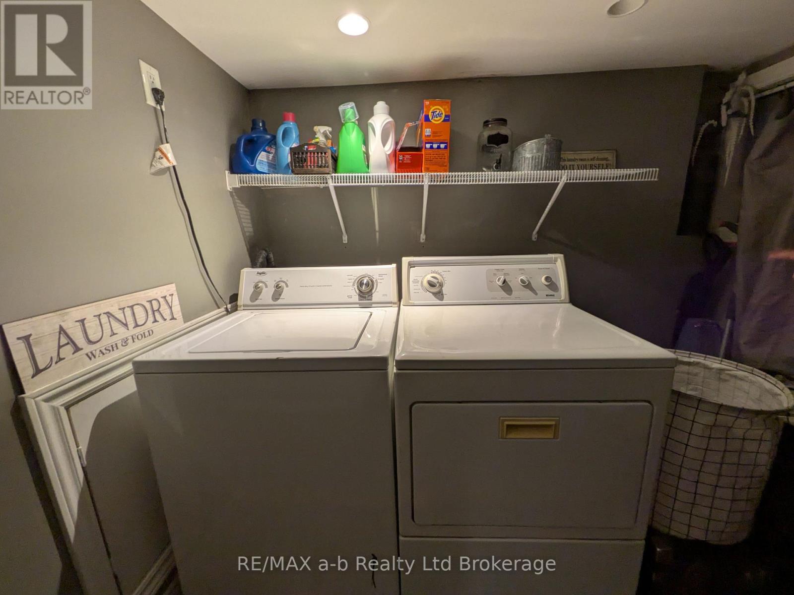 52 Earle Street, Tillsonburg, Ontario  N4G 2M4 - Photo 18 - X12505582