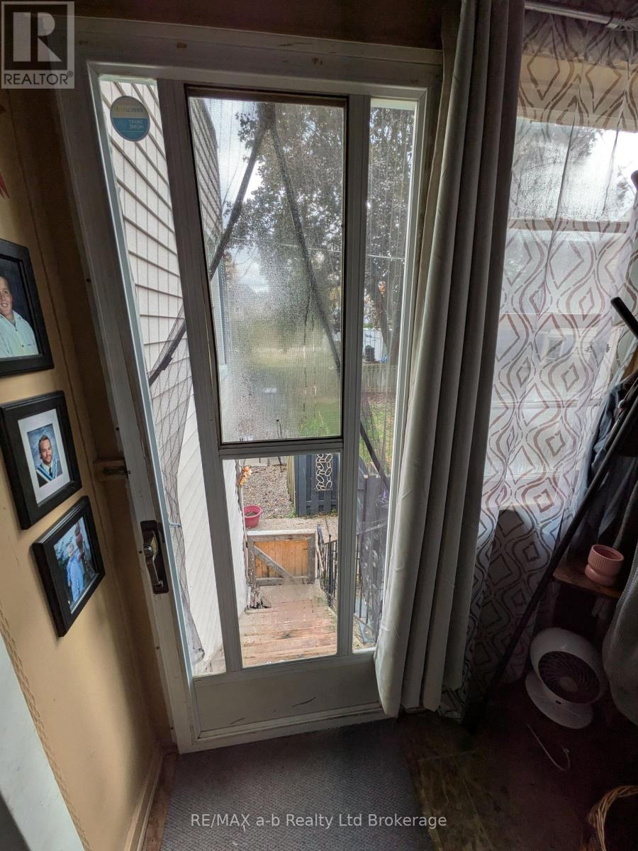 52 Earle Street, Tillsonburg, Ontario  N4G 2M4 - Photo 26 - X12505582