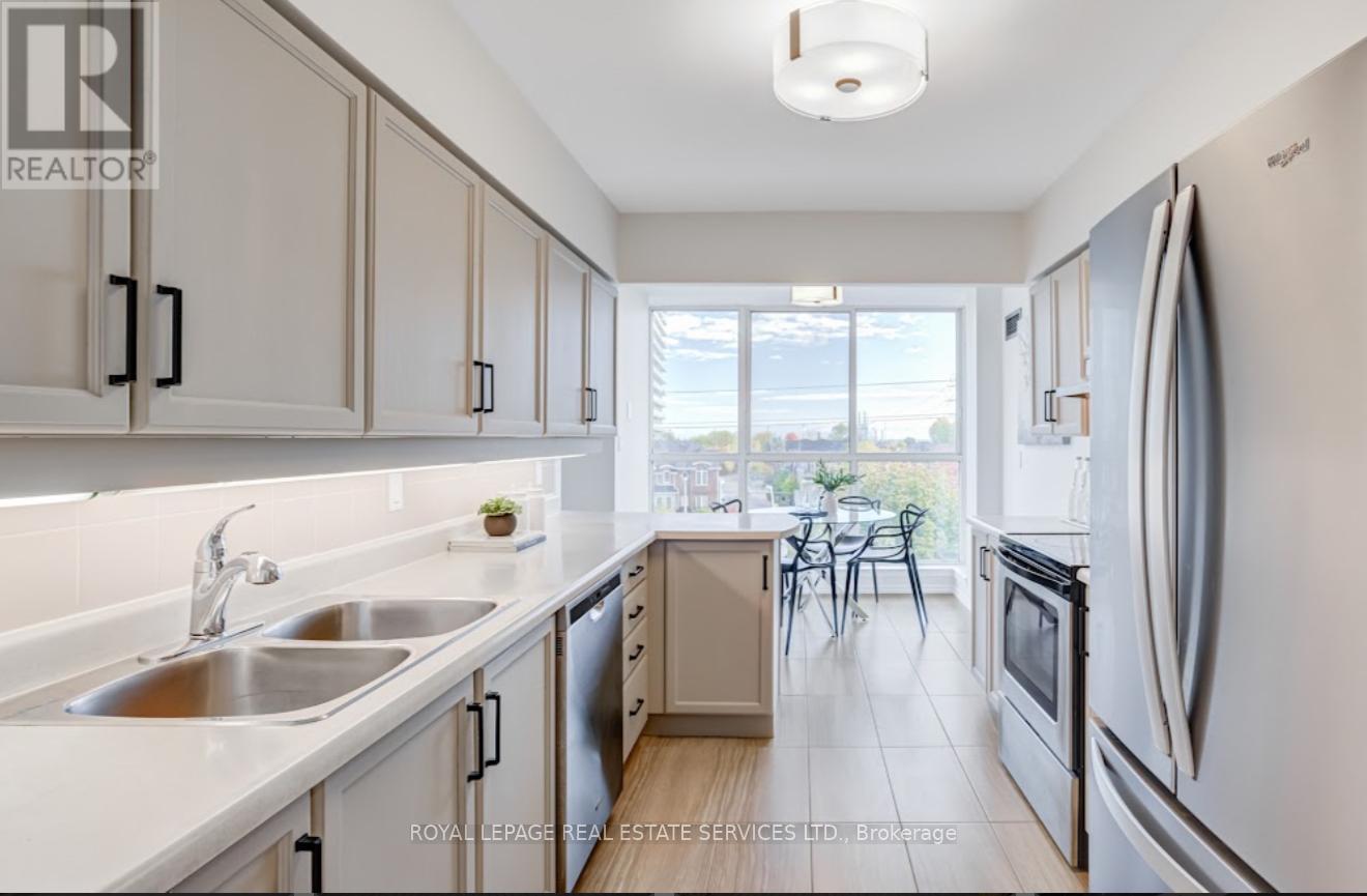 536 - 22 Southport Street, Toronto, Ontario  M6S 4Y9 - Photo 7 - W12505494