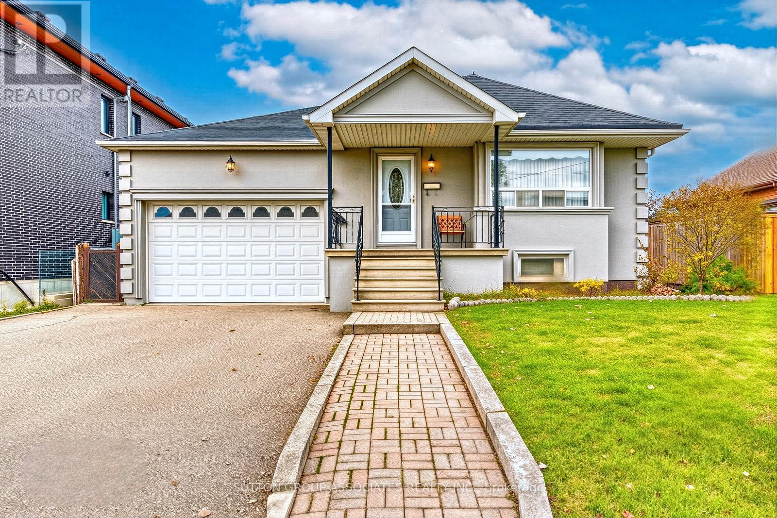 136 ANTHONY ROAD, toronto (downsview-roding-cfb), Ontario