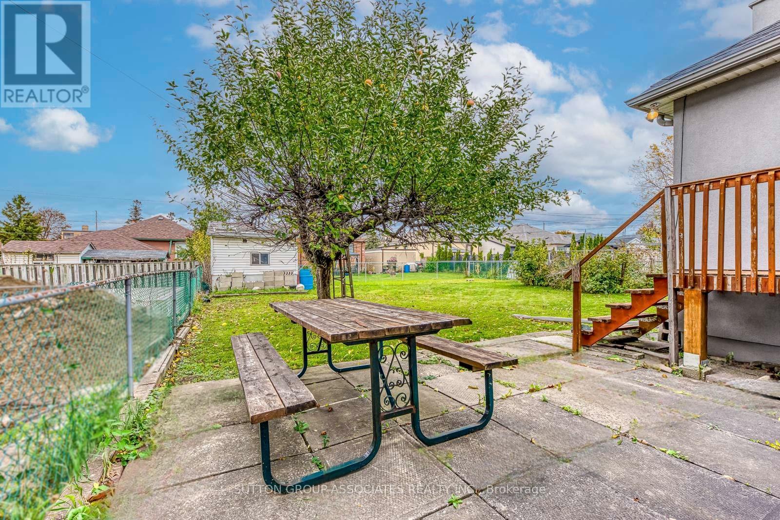 136 Anthony Road, Toronto, Ontario  M3K 1B6 - Photo 16 - W12505506