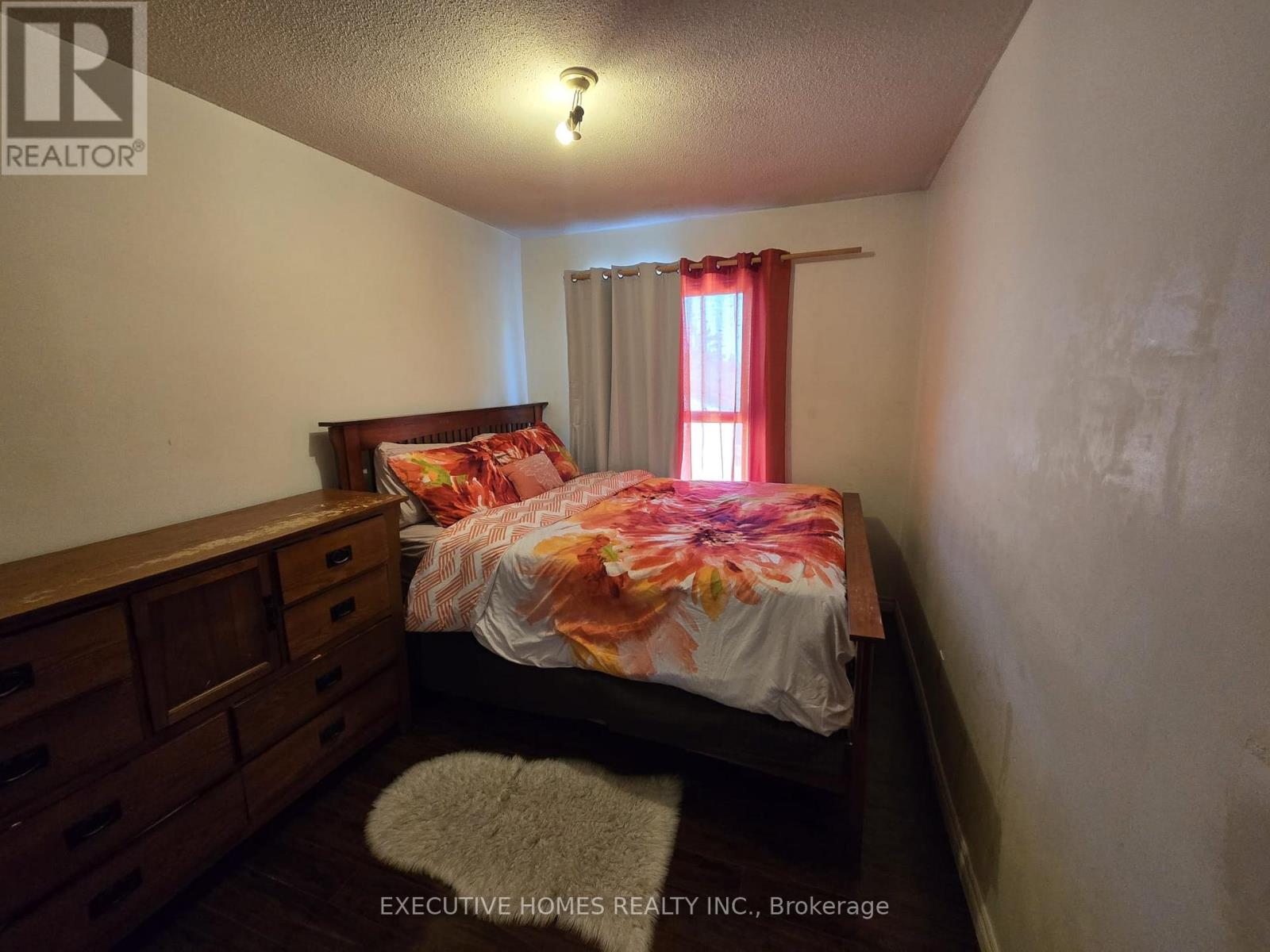 61 Collins Crescent, Brampton, Ontario  L6V 3N1 - Photo 11 - W12505526