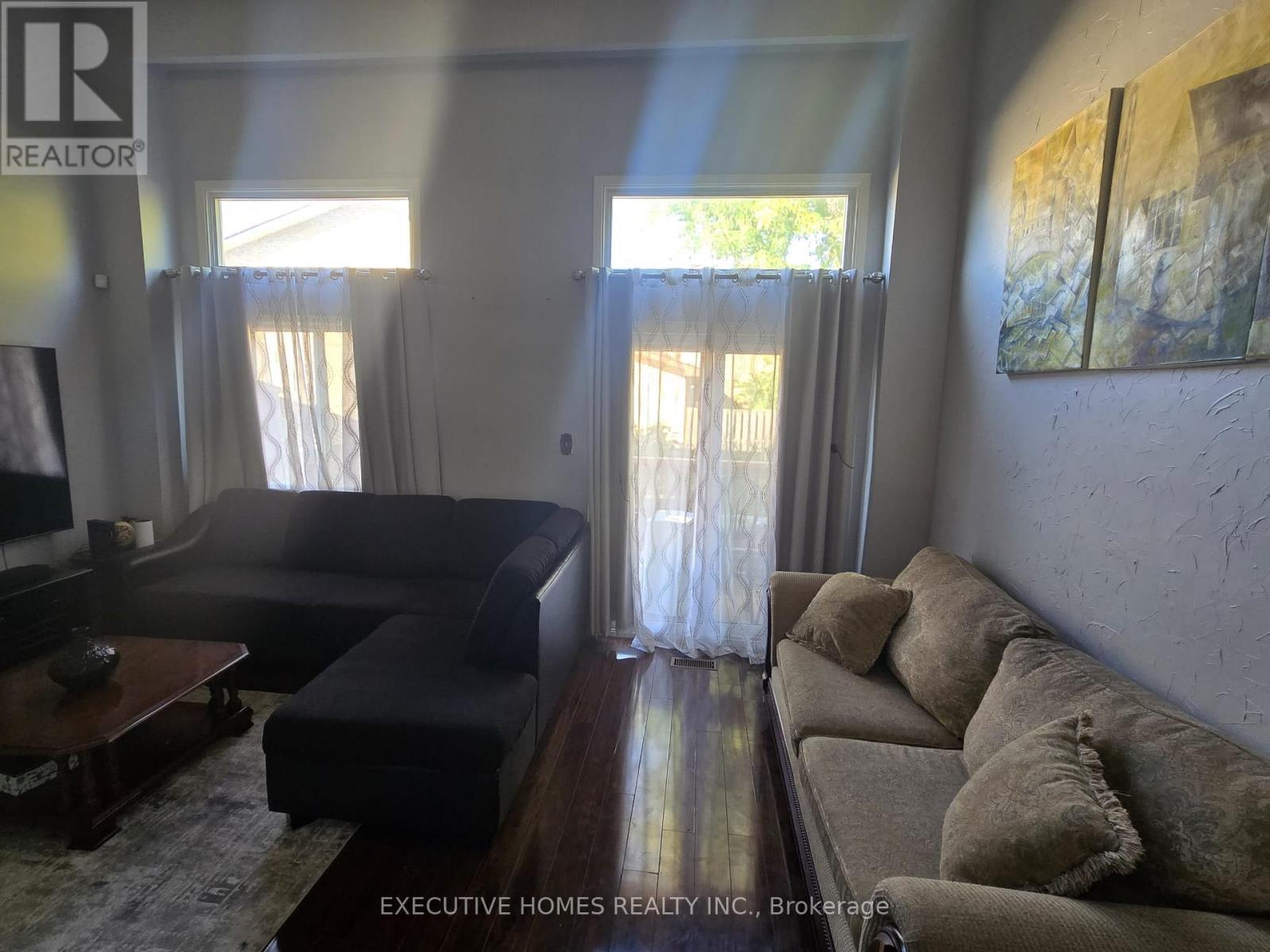 61 Collins Crescent, Brampton, Ontario  L6V 3N1 - Photo 19 - W12505526