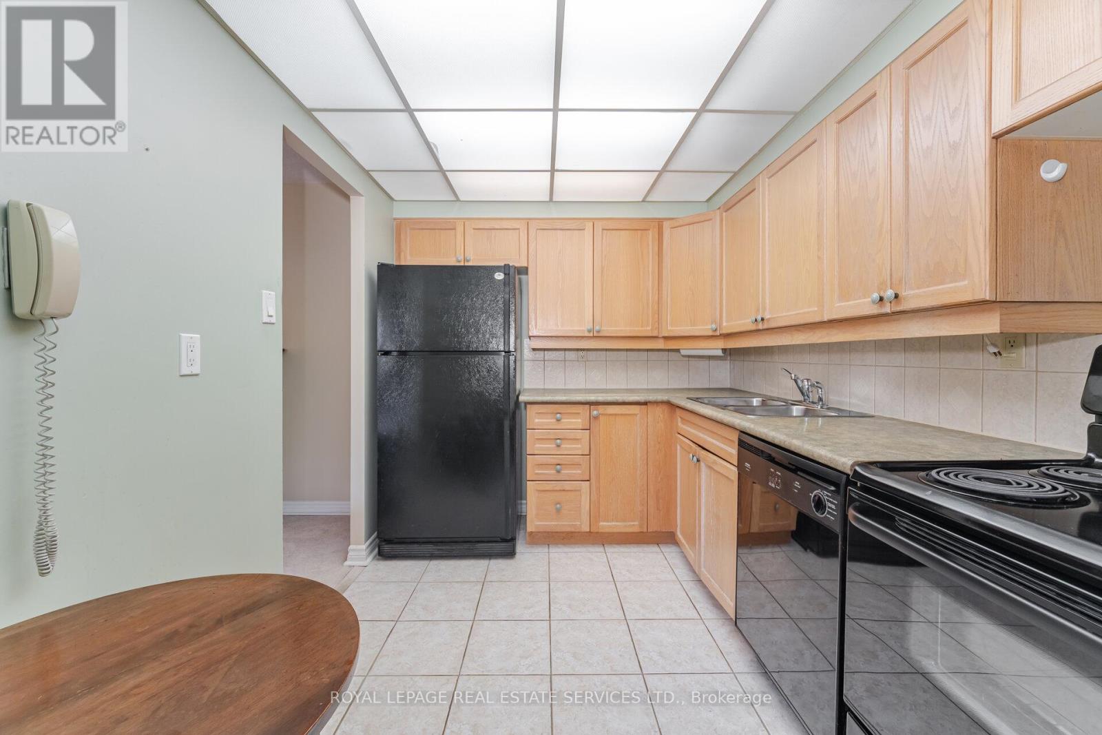 102 - 3950 Kaneff Crescent, Mississauga, Ontario  L5A 3X3 - Photo 14 - W12505530