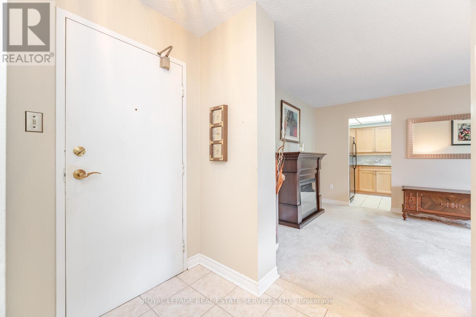 102 - 3950 Kaneff Crescent, Mississauga, Ontario  L5A 3X3 - Photo 6 - W12505530