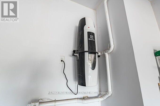 323 Harold Dent Trail, Oakville, Ontario  L6M 1R3 - Photo 45 - W12505532