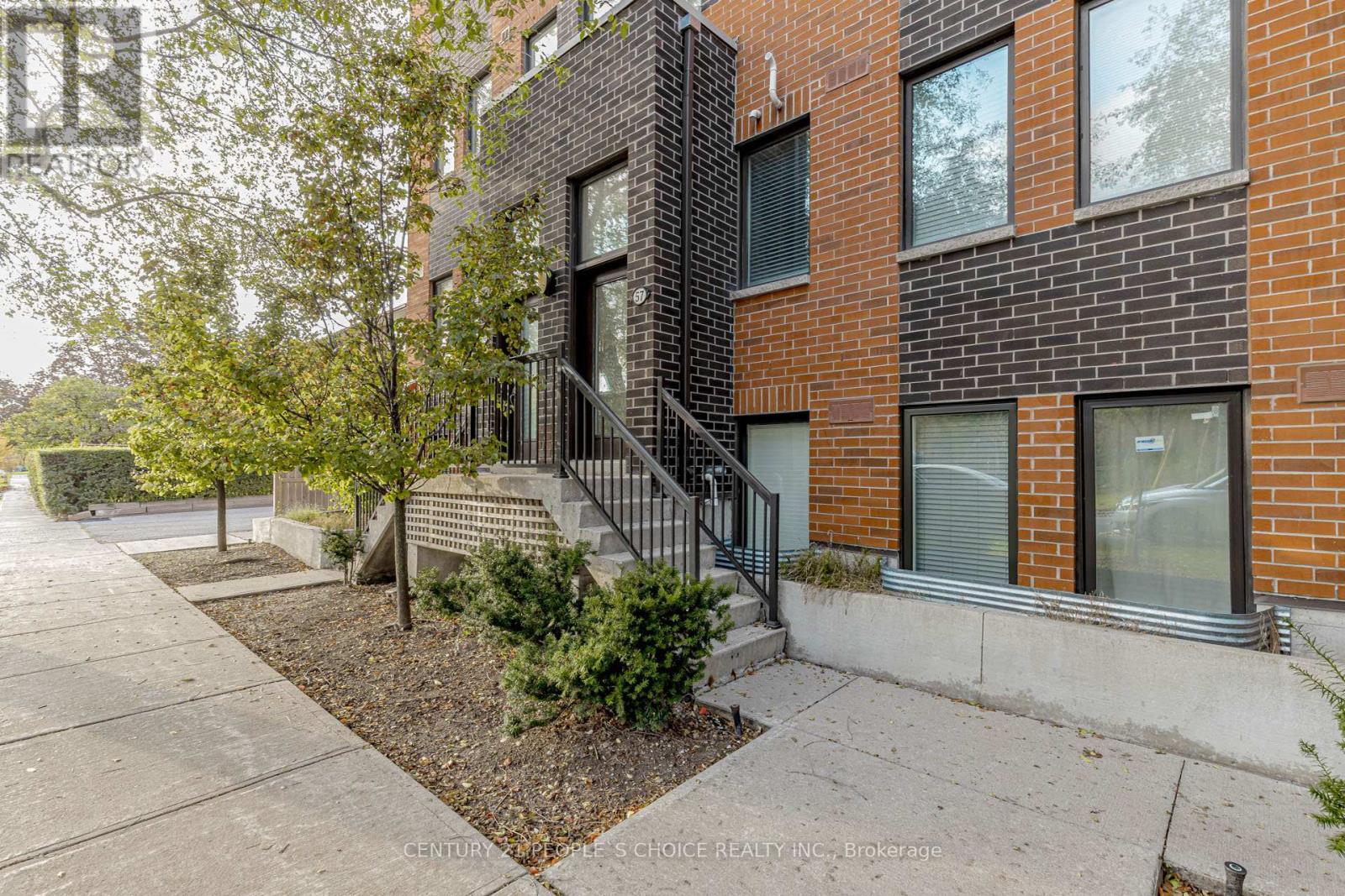 57 - 68 Winston Park Boulevard, Toronto, Ontario  M3K 1C3 - Photo 4 - W12505568