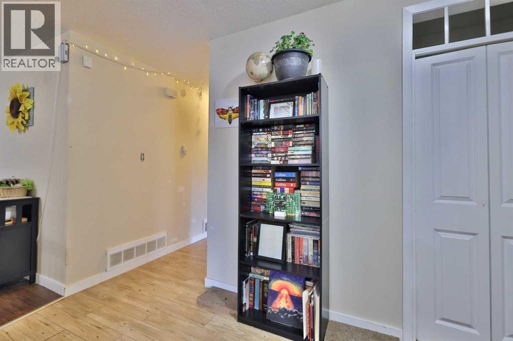 5611 53 Avenue, Camrose, Alberta  T4V 4P7 - Photo 14 - A2266378